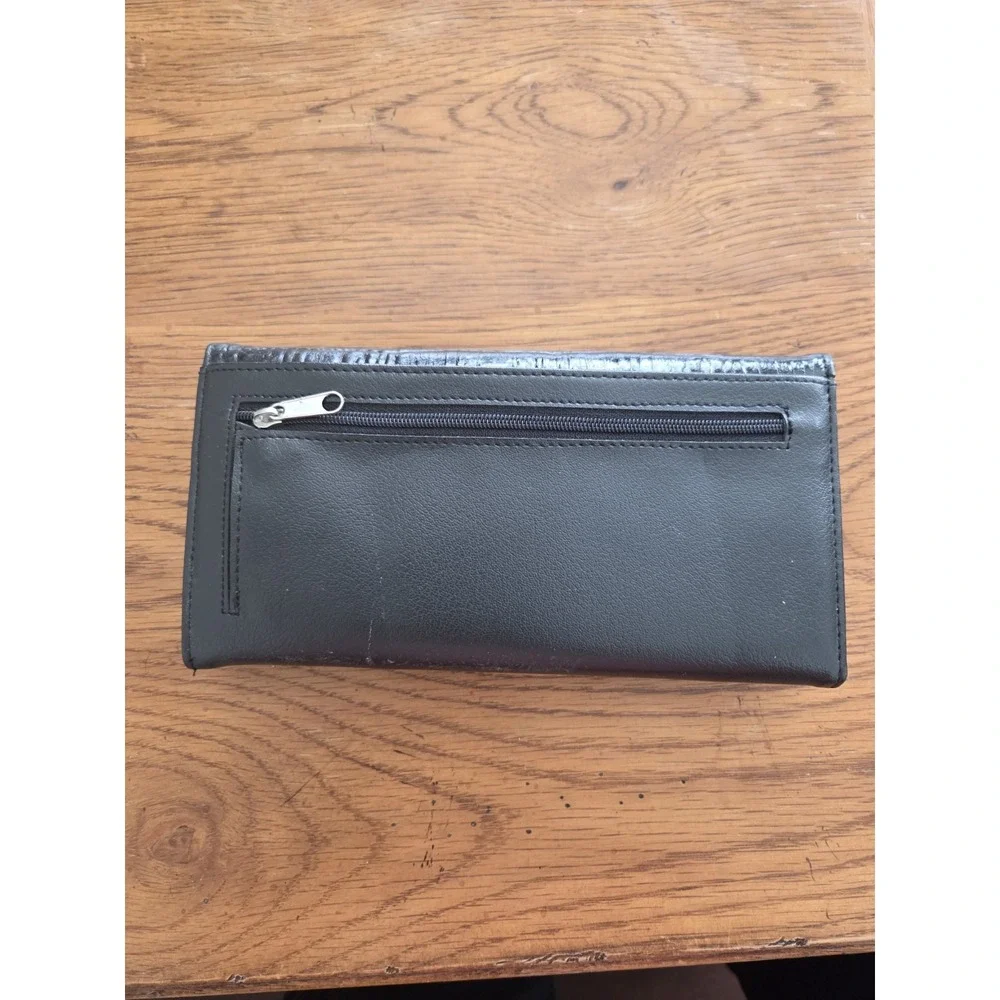 Designer Metal Heart Accent Black Faux Croc‎ Leather Wallet With Checkbook Cover
